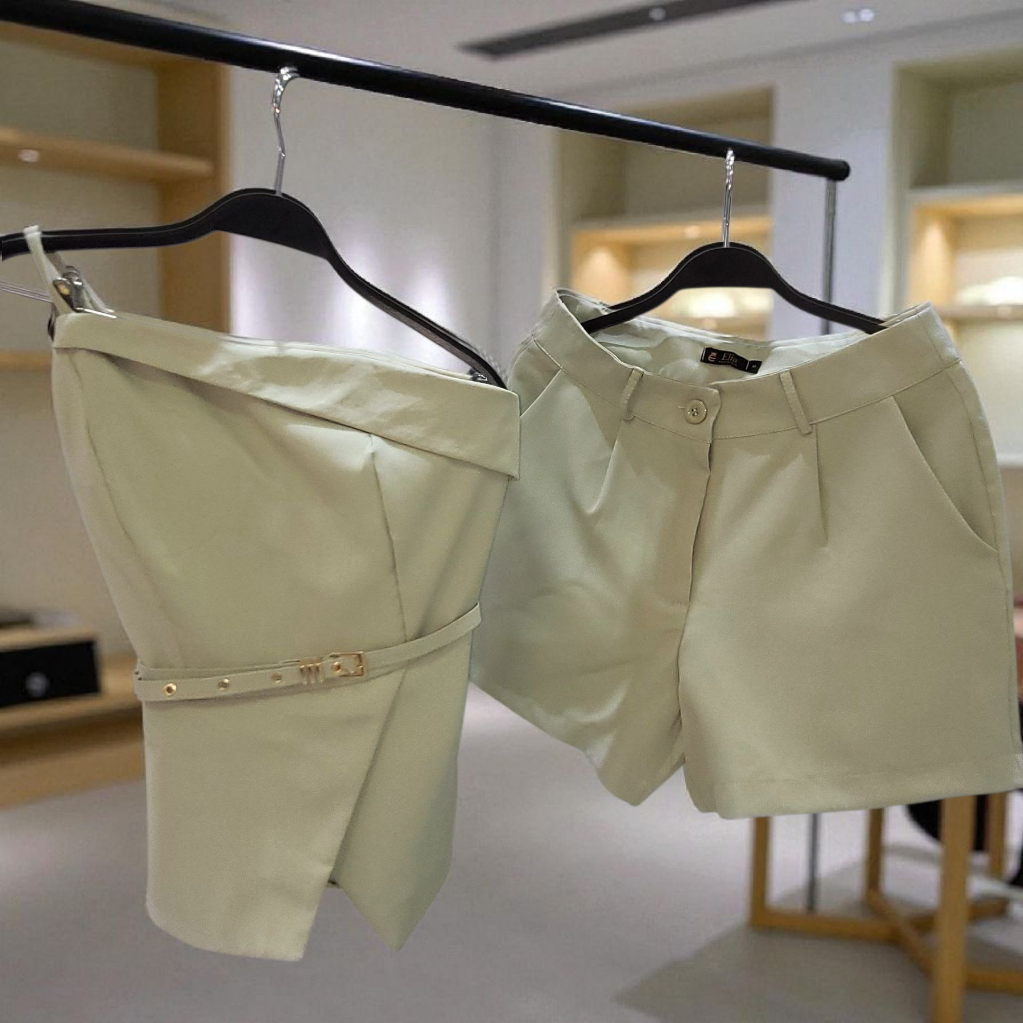 Conjunto de Blusa Assimétrica e Shorts com Cinto - Look Moderno e Sofisticado - Imagem 3